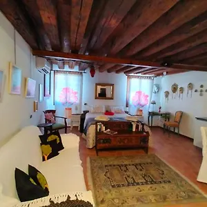 Apartment Ai Leoni, Venice